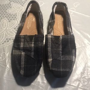 Toms size 7